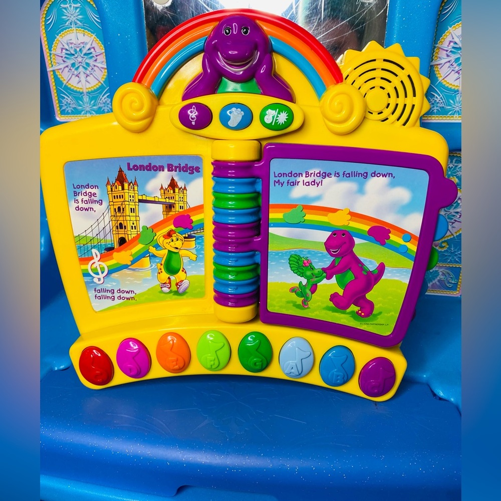 2001 vintage Barney bedtime story toy